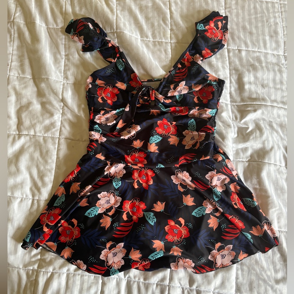 🤍 Peplum swimsuit 🤍 size L